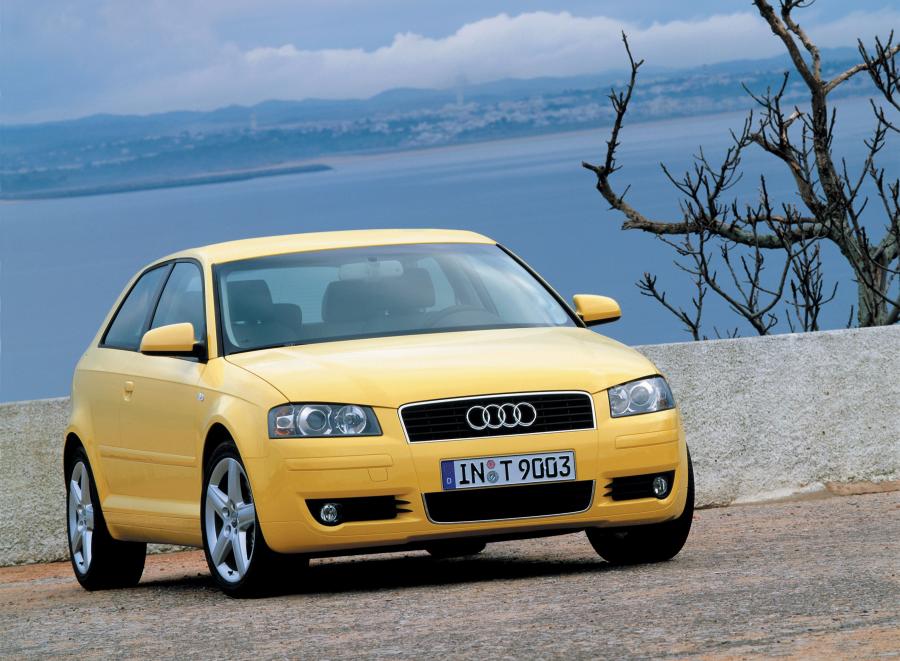 Audi A3 2.0 FSI (8P) 2003 года  (фото 9 из 15)